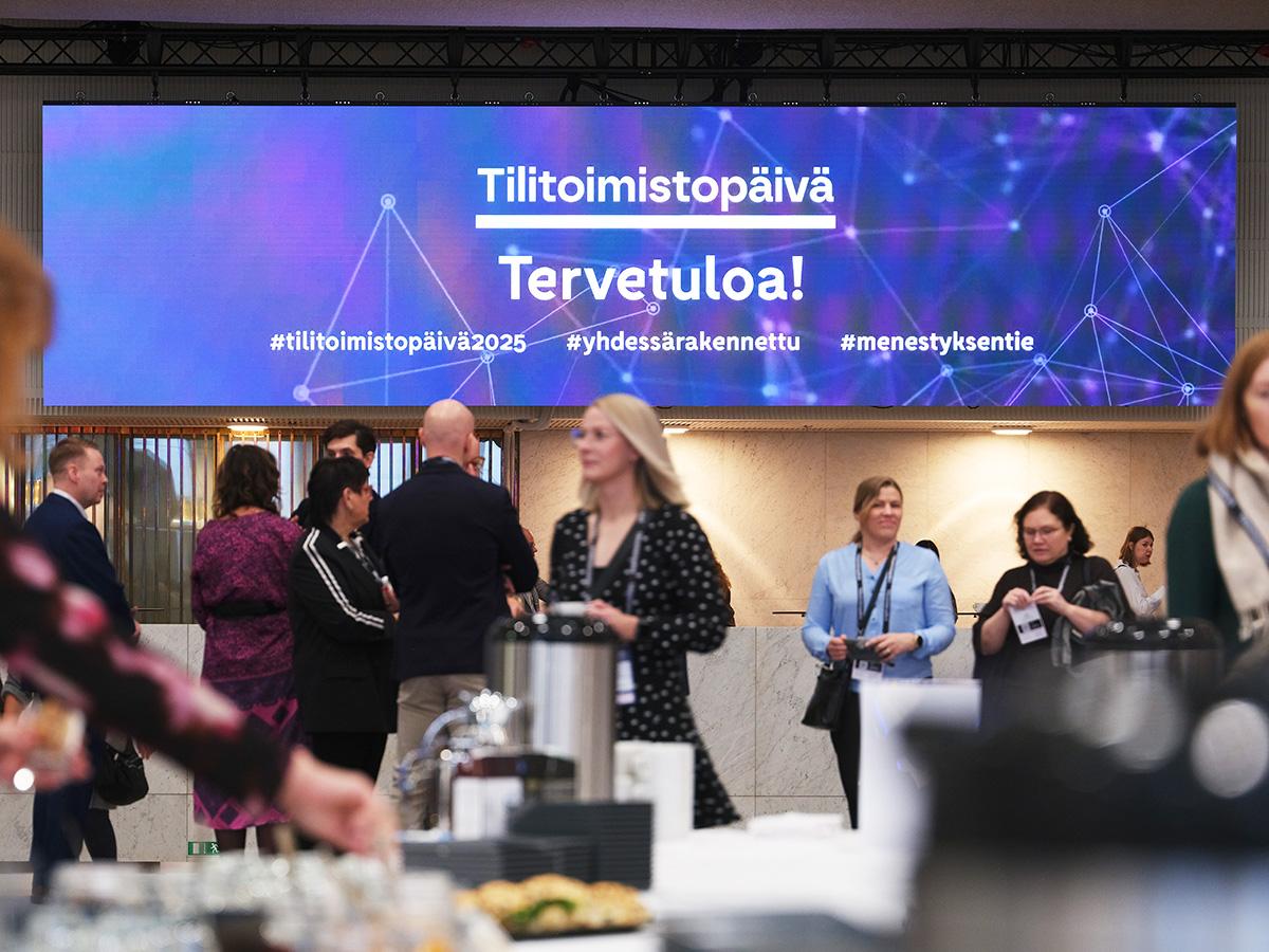 Tilitoimistopäivä 2026 ihmisiä tapahtumassa